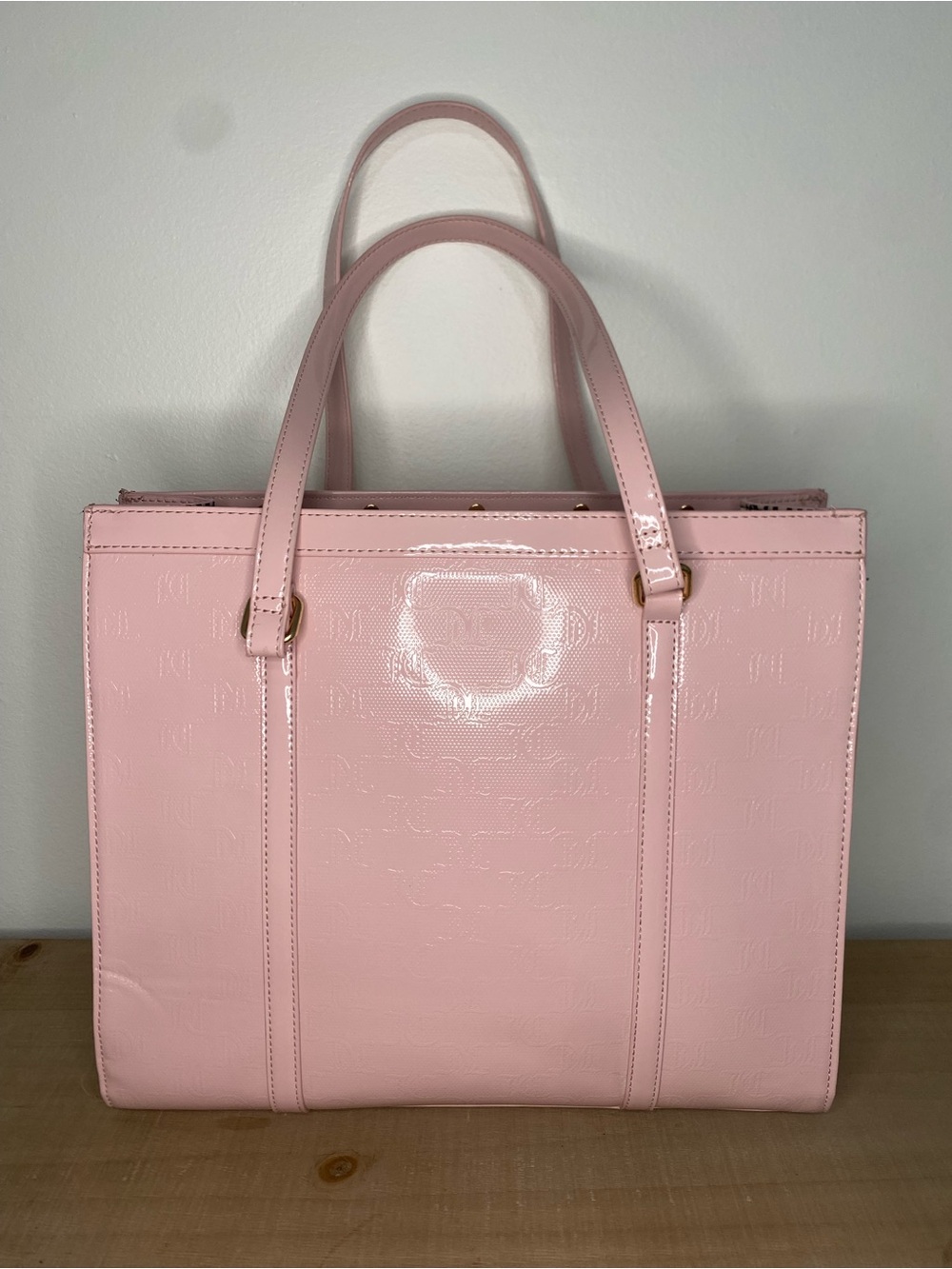 Juicy Couture Pink Patent Bow Purse/Tote Bag - Picture 4 of 10